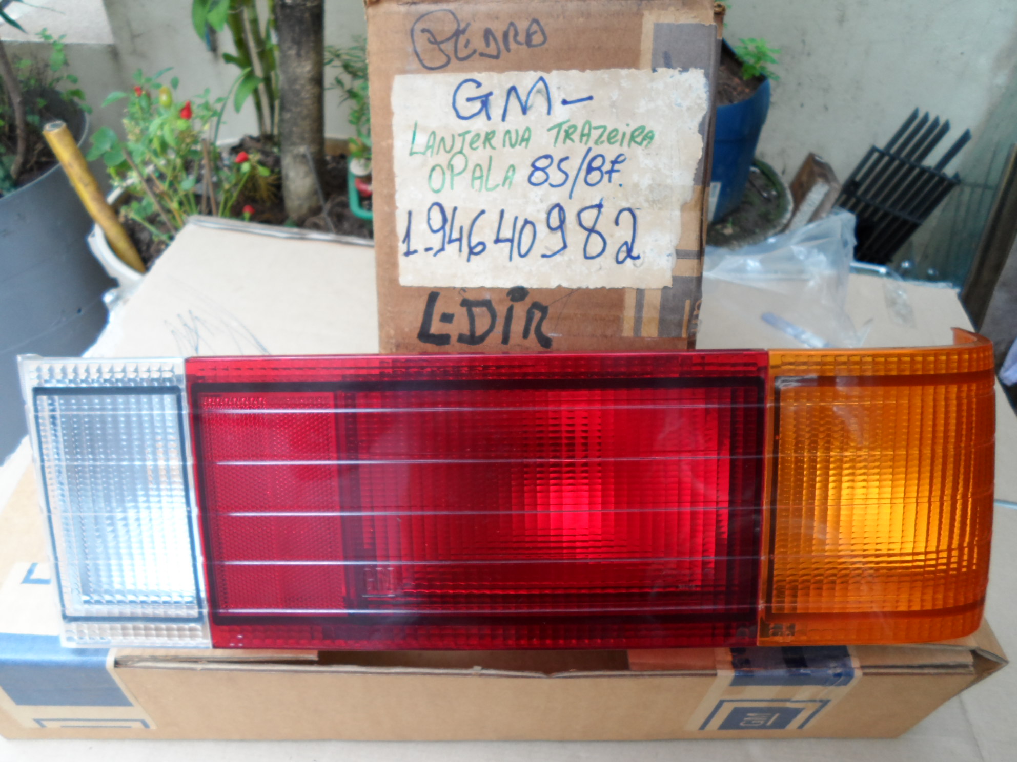 Lanterna Tricolor traseira Original Gm cibie Opala 85/87 logo GM lente  Indisponível