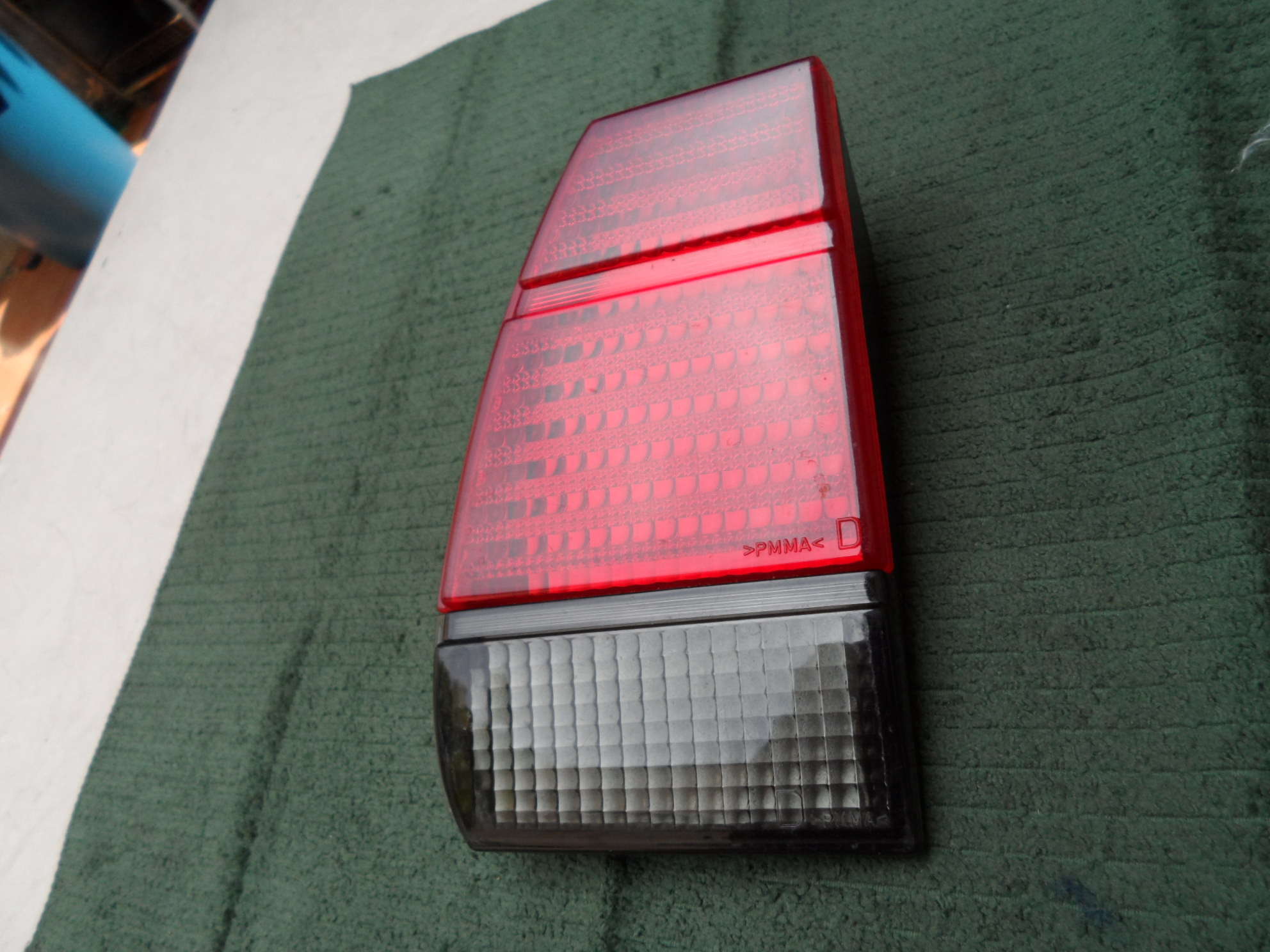 Lanterna Traseira Fumê Aplique Extensão Original Polimatic Ford Versailles 95/96 Lado Dir